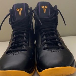 2008 NIKE HYPERDUNK KOBE-LAKERS AWAY